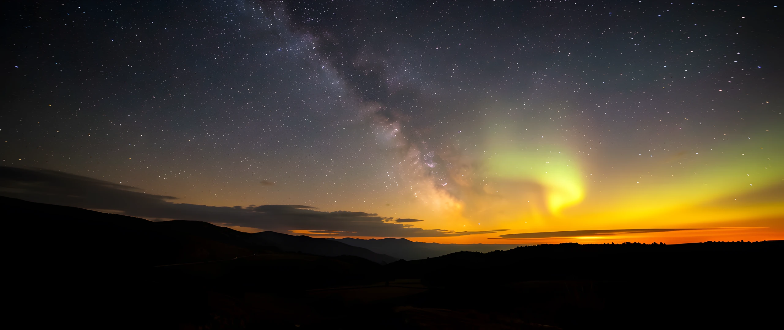 Aurora Golden Glow
