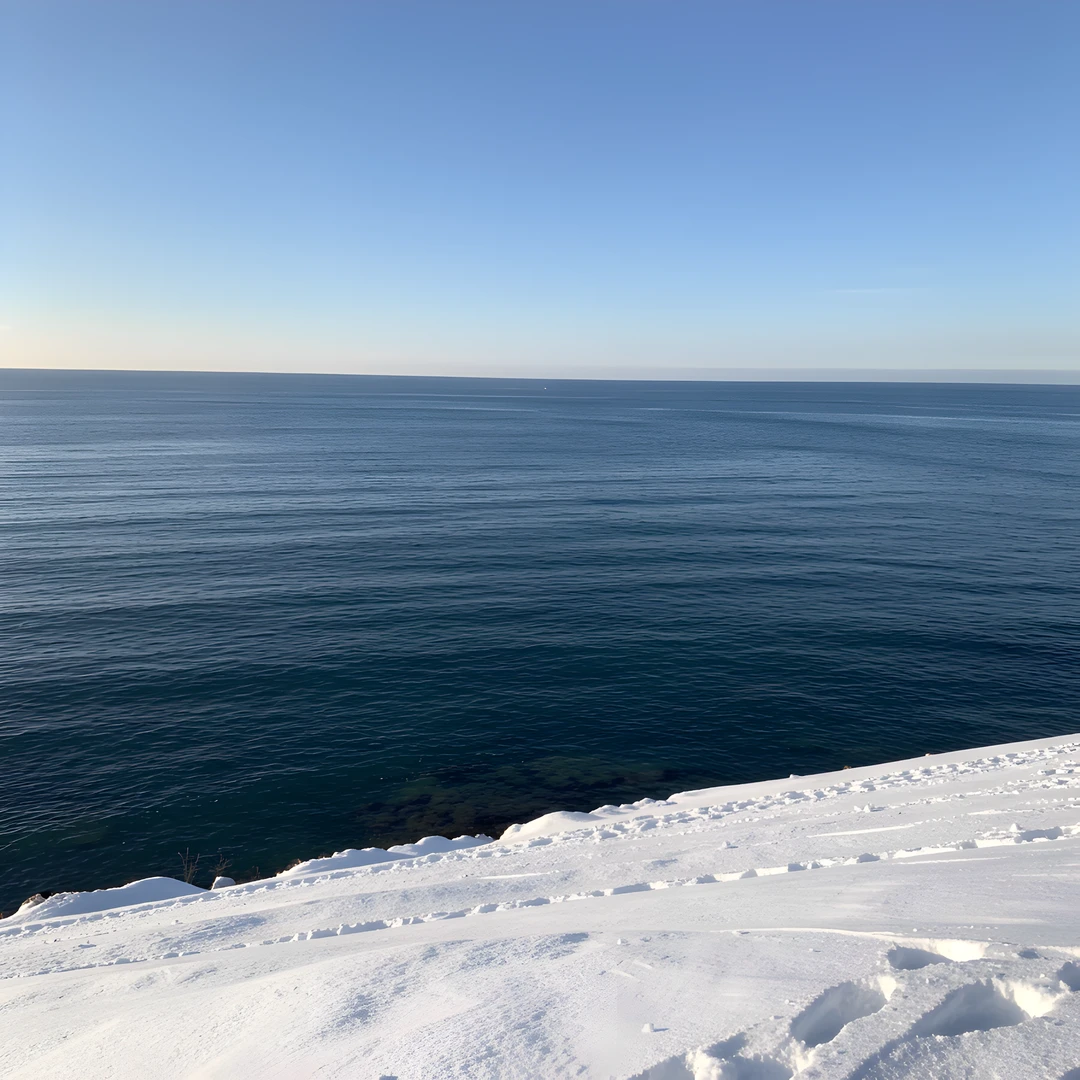 Frozen Ocean Breeze