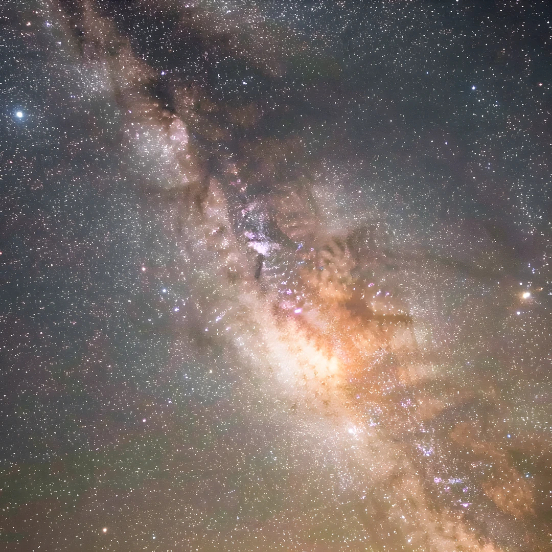 Stellar Cosmic Glow