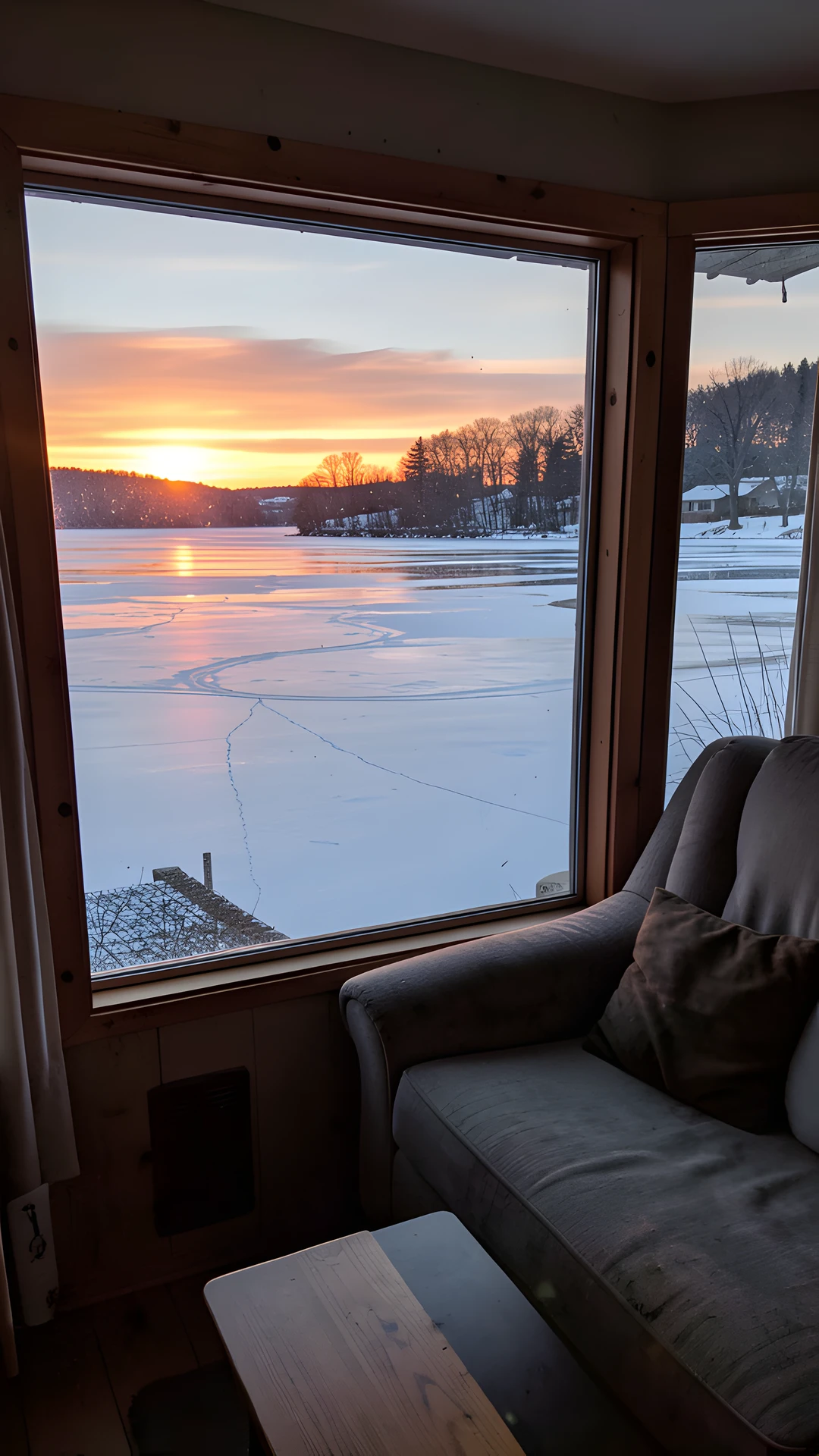 Frozen Morning Glow